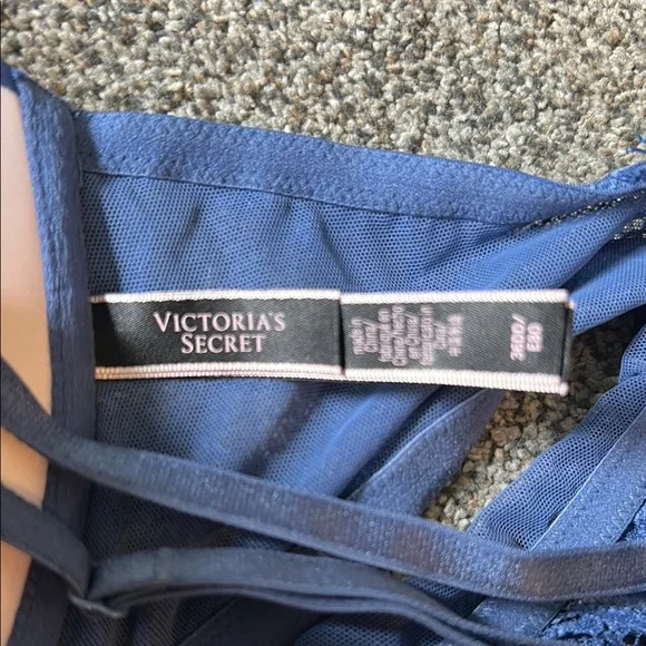 Victoria's Secret Blue Lace Bra - Picture 5 of 6
